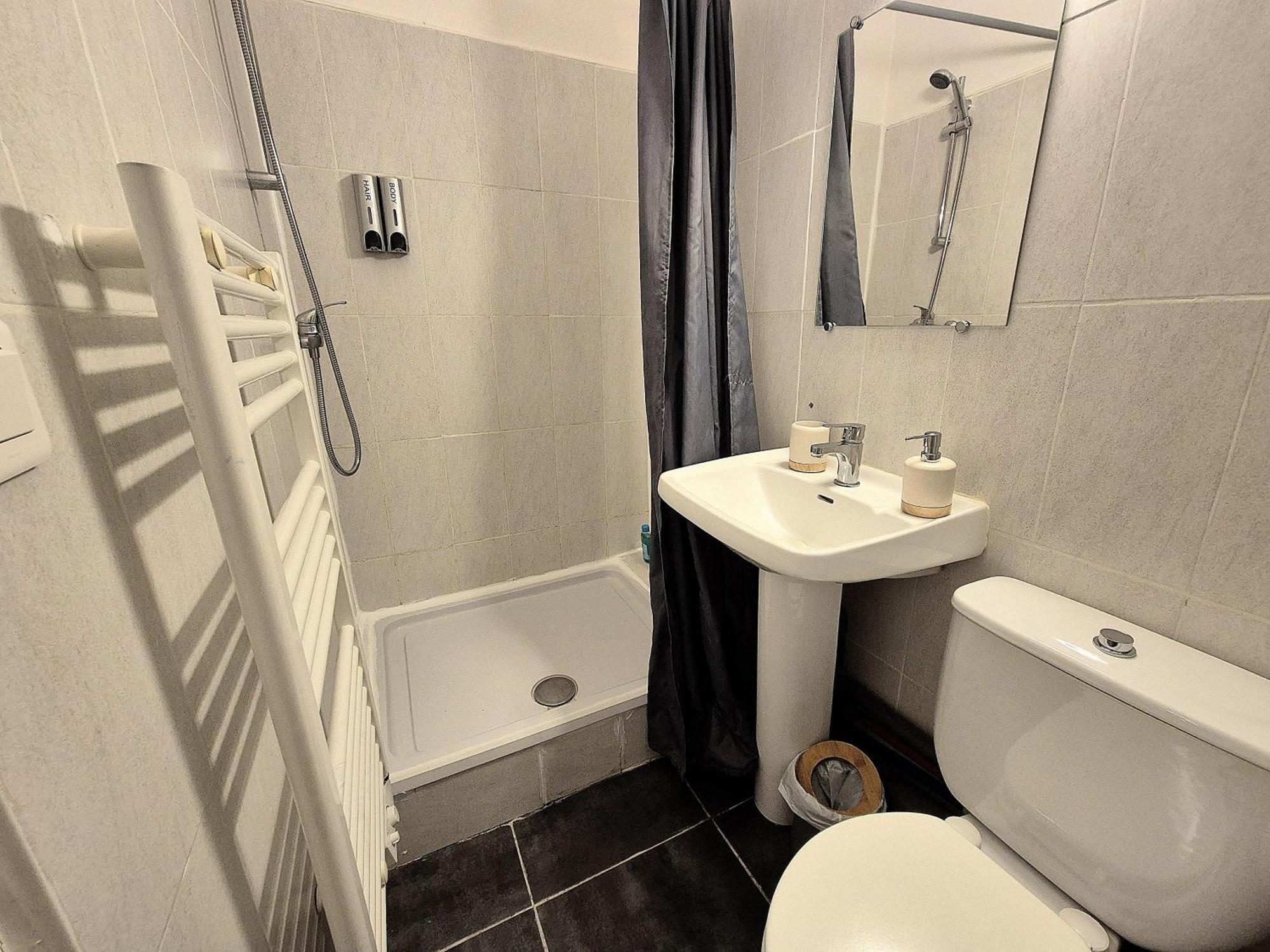 Appartamento Le Cocon-T2-Proche Du Centre-Wifi Lourdes Esterno foto